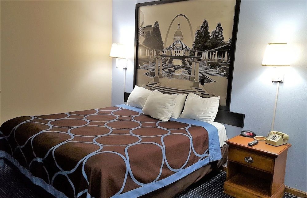 Super 8 by Wyndham O'Fallon MO/St. Louis Area 3