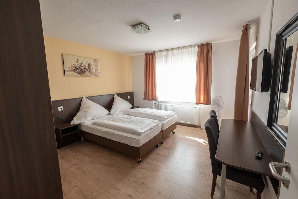 Schnitzelhaus und Pension Stadt Rosbach 3