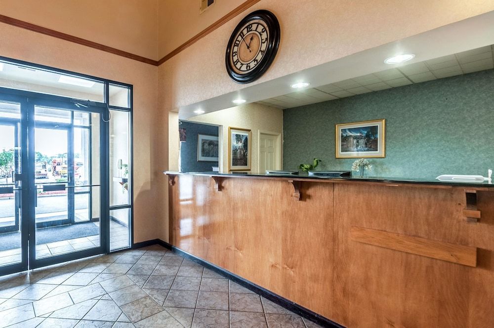 Econo Lodge Inn & Suites Middletown - Winchester South 3