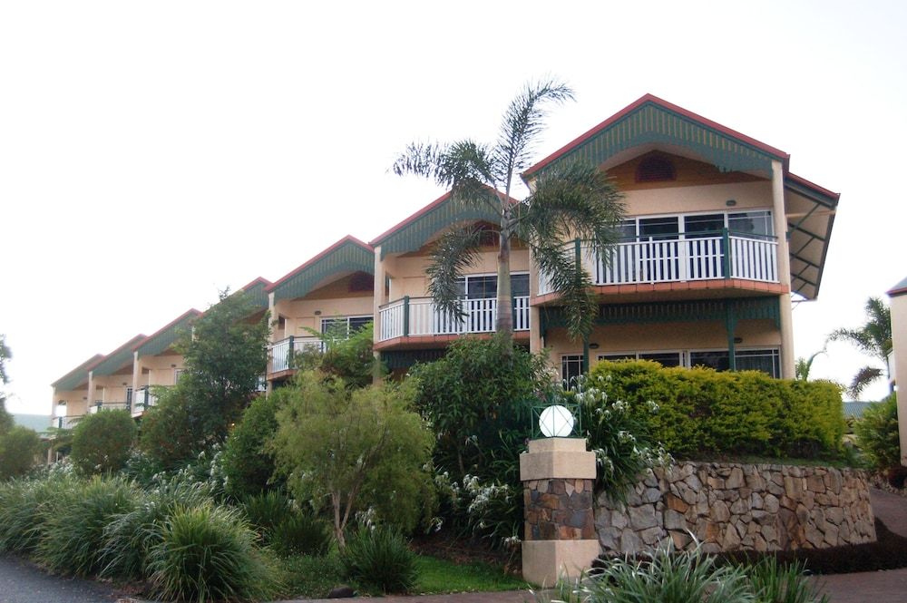 Tinaroo Lake Resort 2