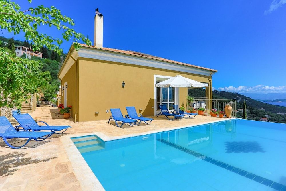 Villa Triantafyllo in Kentroma -1 estrellas en Kavalléraina