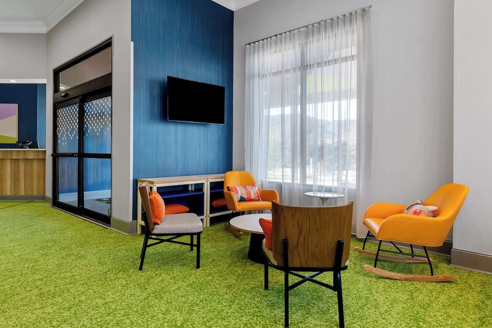 Spark by Hilton Daleville Roanoke North 2