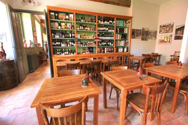 Logis Hotel La Marbrerie 3 estrellas en Caunes-Minervois