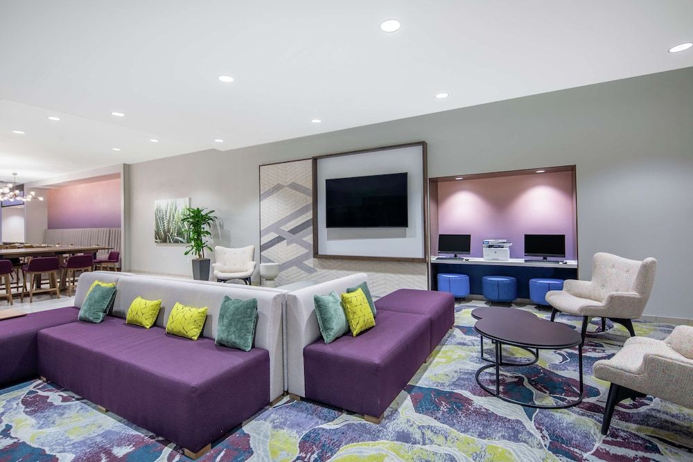 Hilton Garden Inn Surprise Phoenix 3