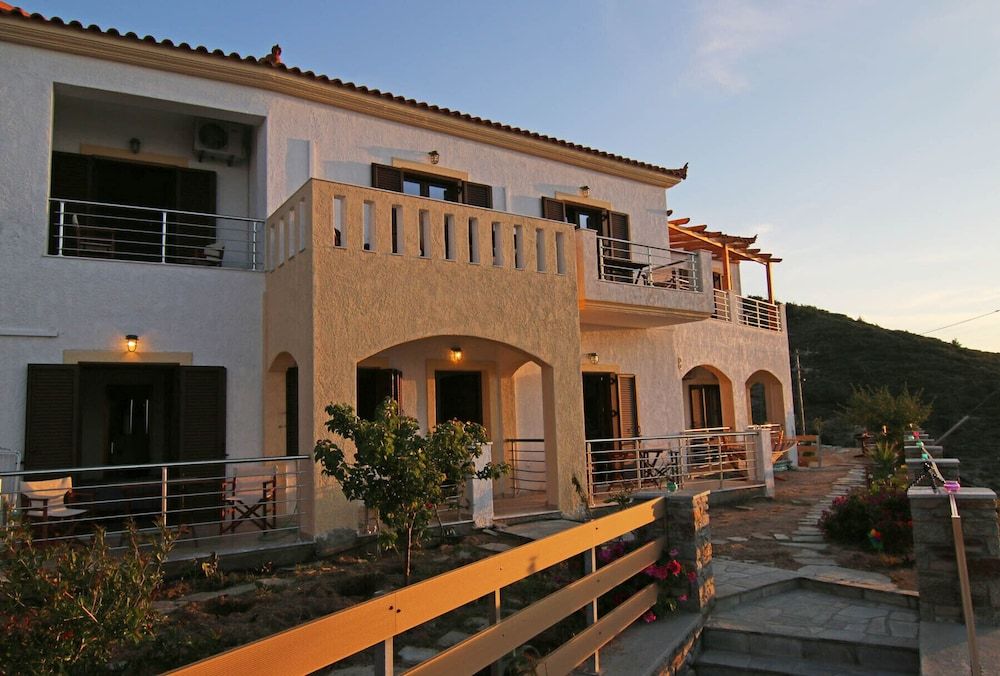 Anemi Apartments -1 estrellas en Armenistis