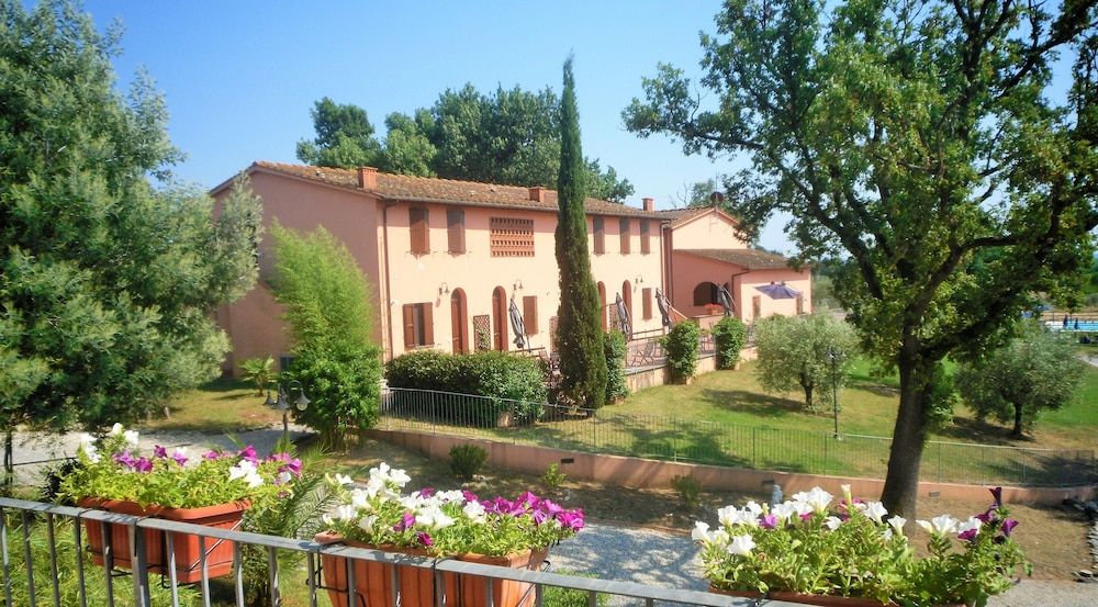 Corte Tommasi Residence -1 estrelas em Orentano