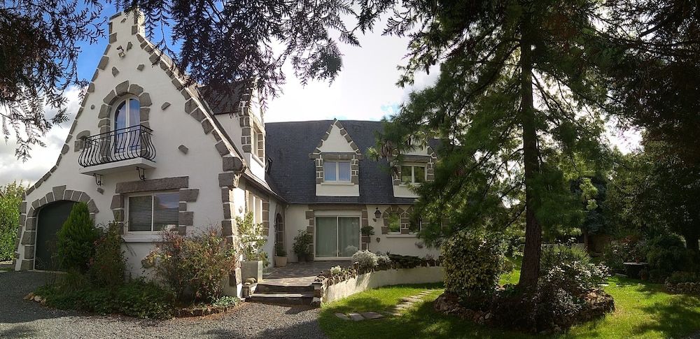 Bed & Breakfast Crosne Plazza & Spa -1 estrellas en Crosne