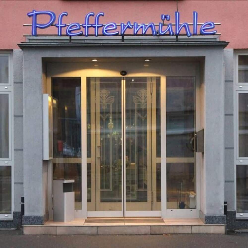 Hotel Restaurant Pfeffermühle 2