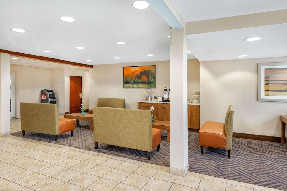 Baymont Inn by Wyndham Farmington 3