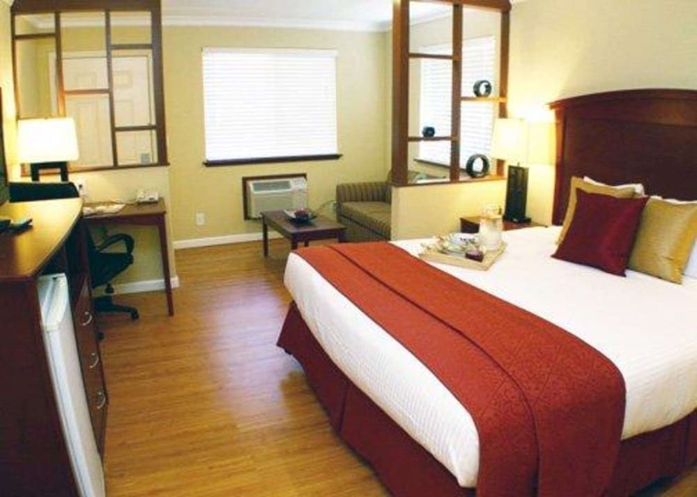 Quality Inn & Suites, Santa Cruz Mountains 3