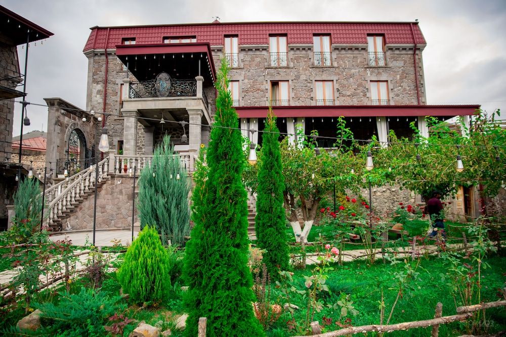 Khoreayi Dzor 5 estrellas en Goris