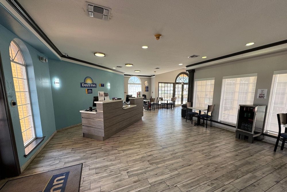 Days Inn by Wyndham Georgetown 3