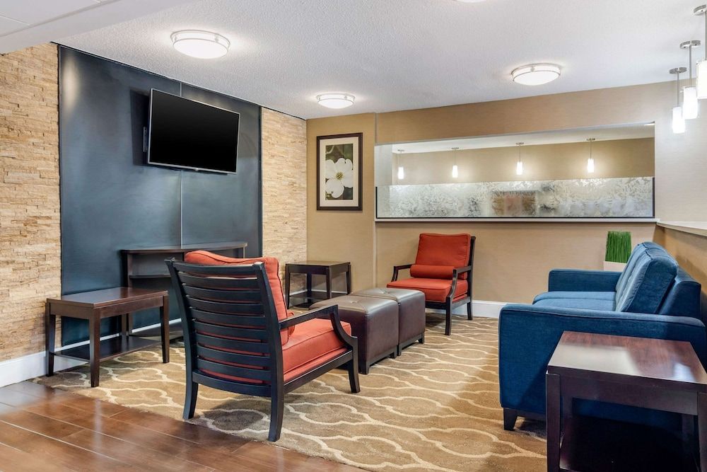 Comfort Inn & Suites Macon North I-75 3