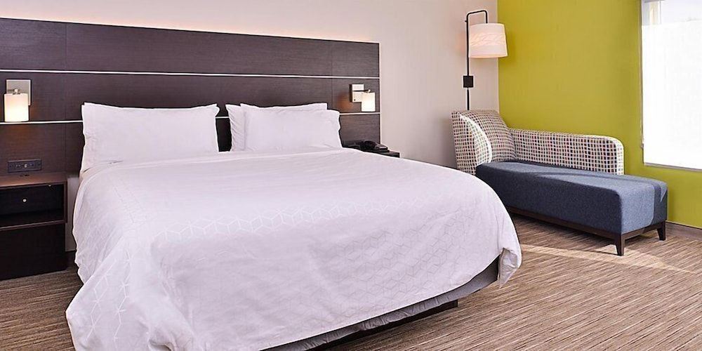 Holiday Inn Express & Suites Brighton by IHG 3