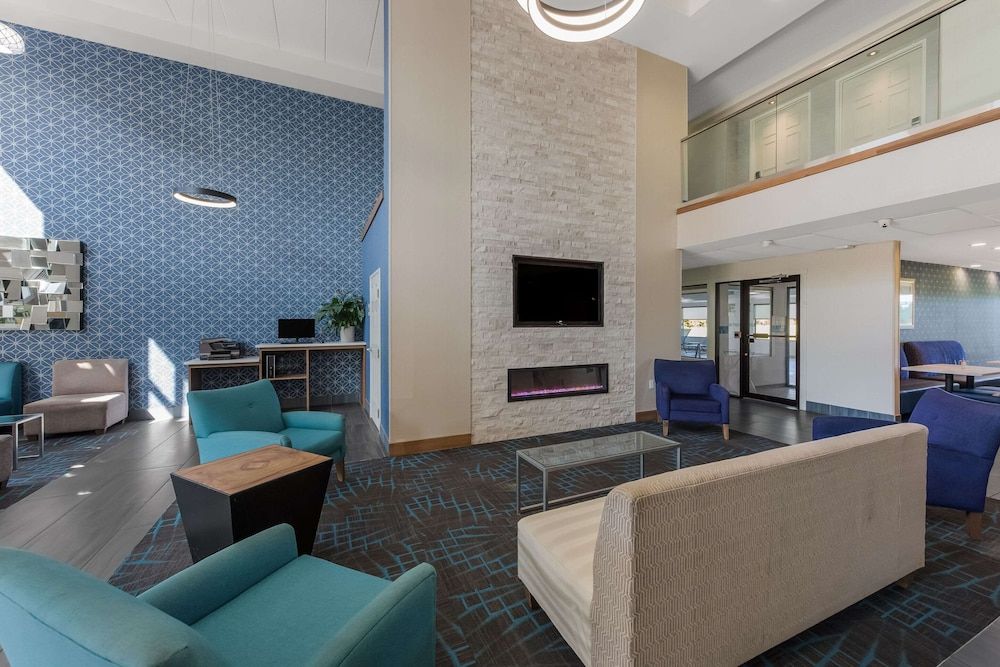 Comfort Inn & Suites Tipp City Dayton North I-75 3