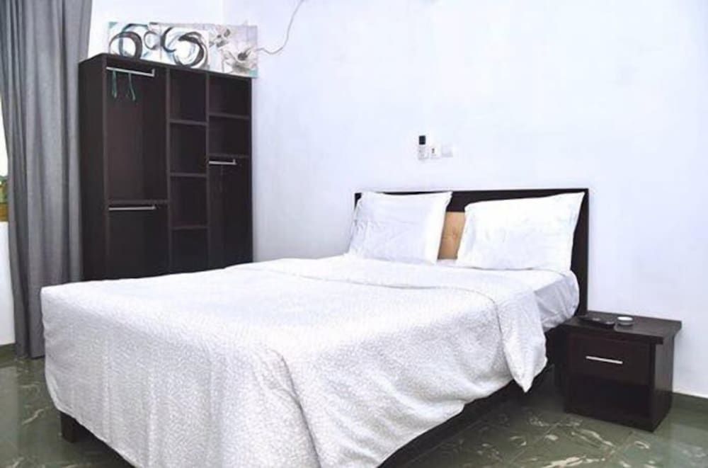 La Couronne RW Hotel & Suites 2
