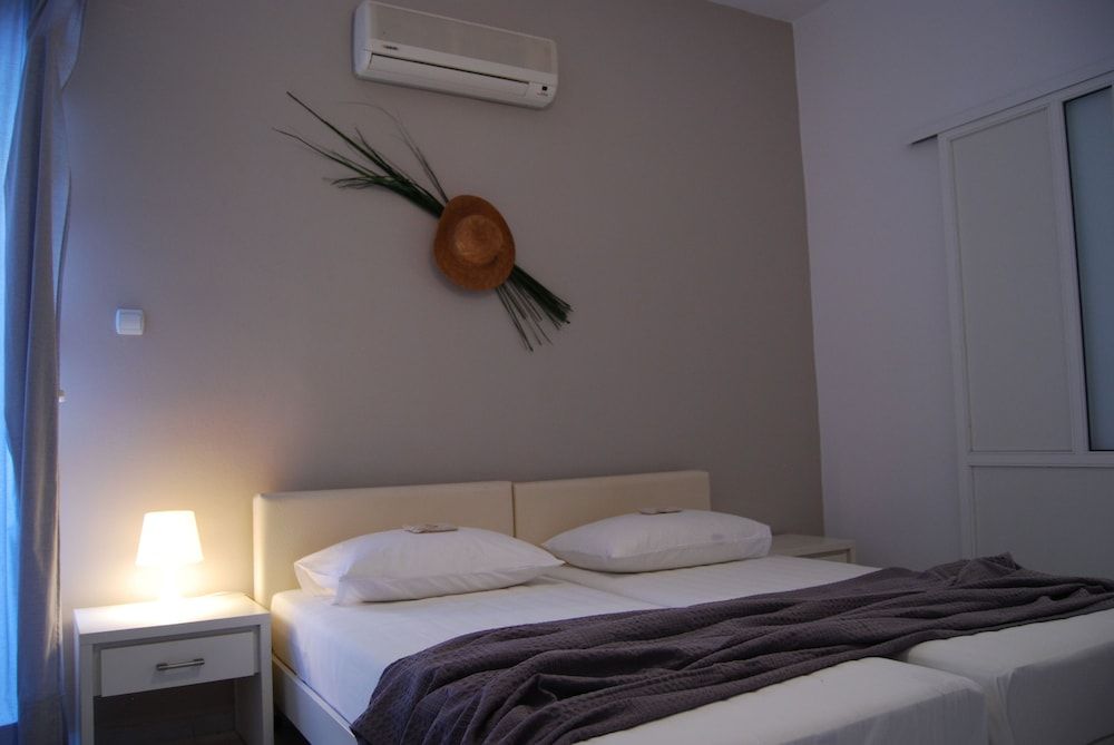 Galini Rooms & Apartments Syros 3