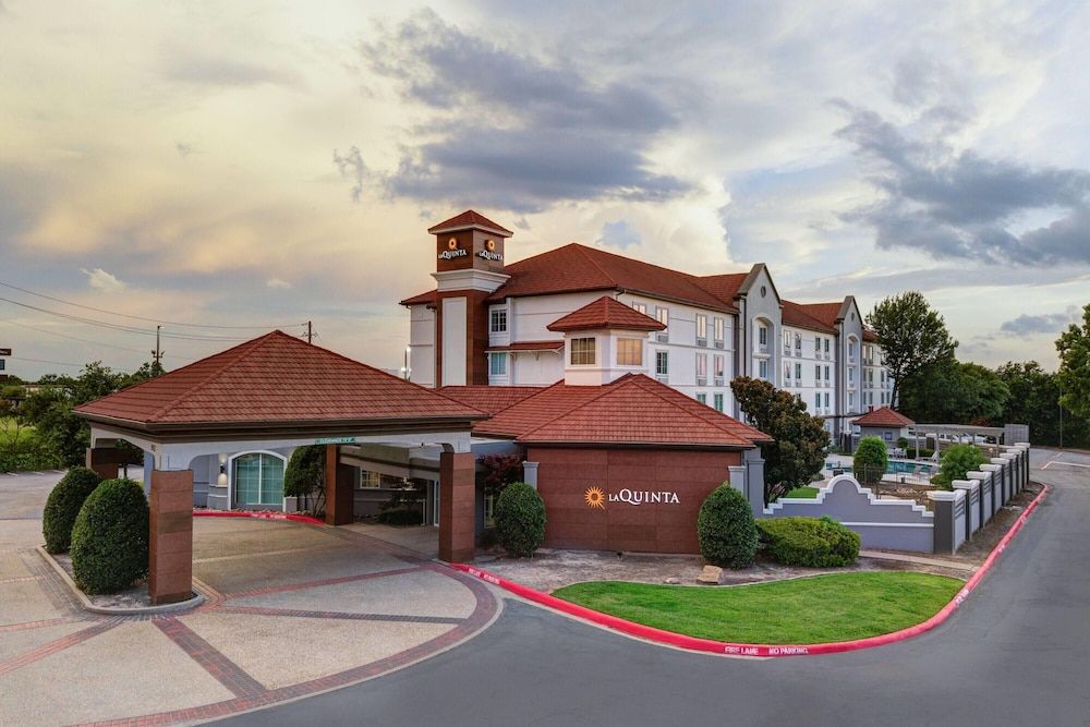 La Quinta Inn & Suites by Wyndham Sherman 3 estrelas em Sherman