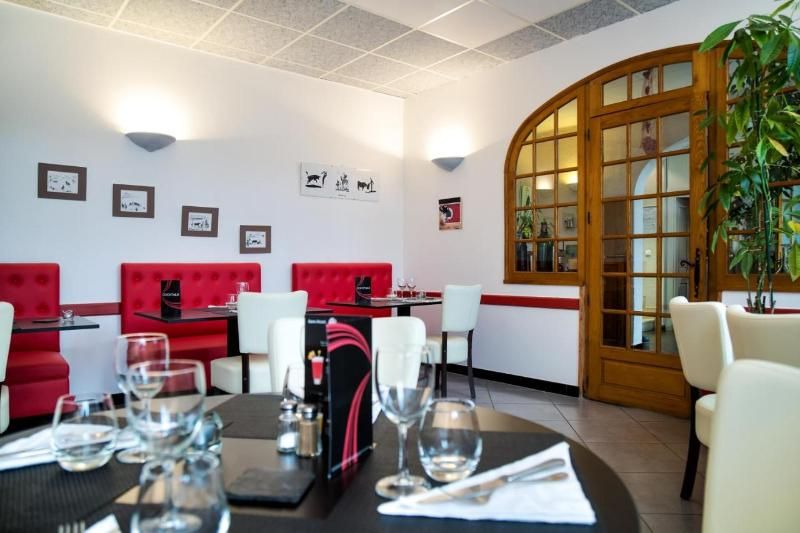Hotel Restaurant Du Commerce 3 étoiles à Estang