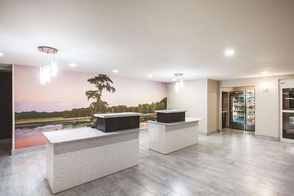 La Quinta Inn & Suites by Wyndham Walker - Denham Springs 3