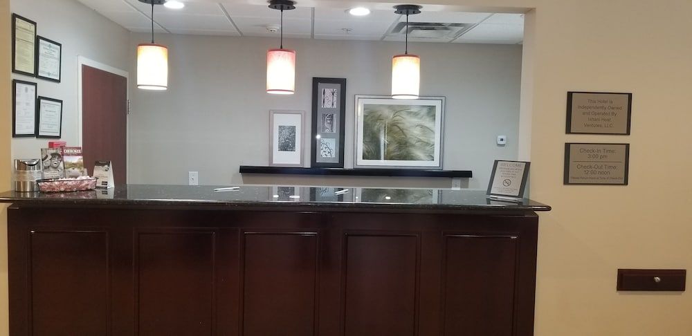 Country Inn & Suites by Radisson, Canton, GA 2