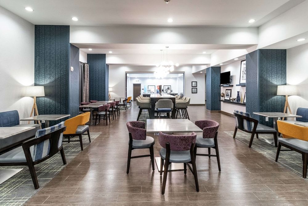 Hampton Inn Locust Grove 2