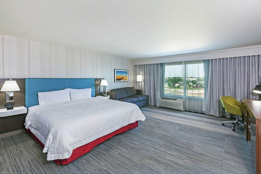 Hampton Inn Gardner Conference  Center 3
