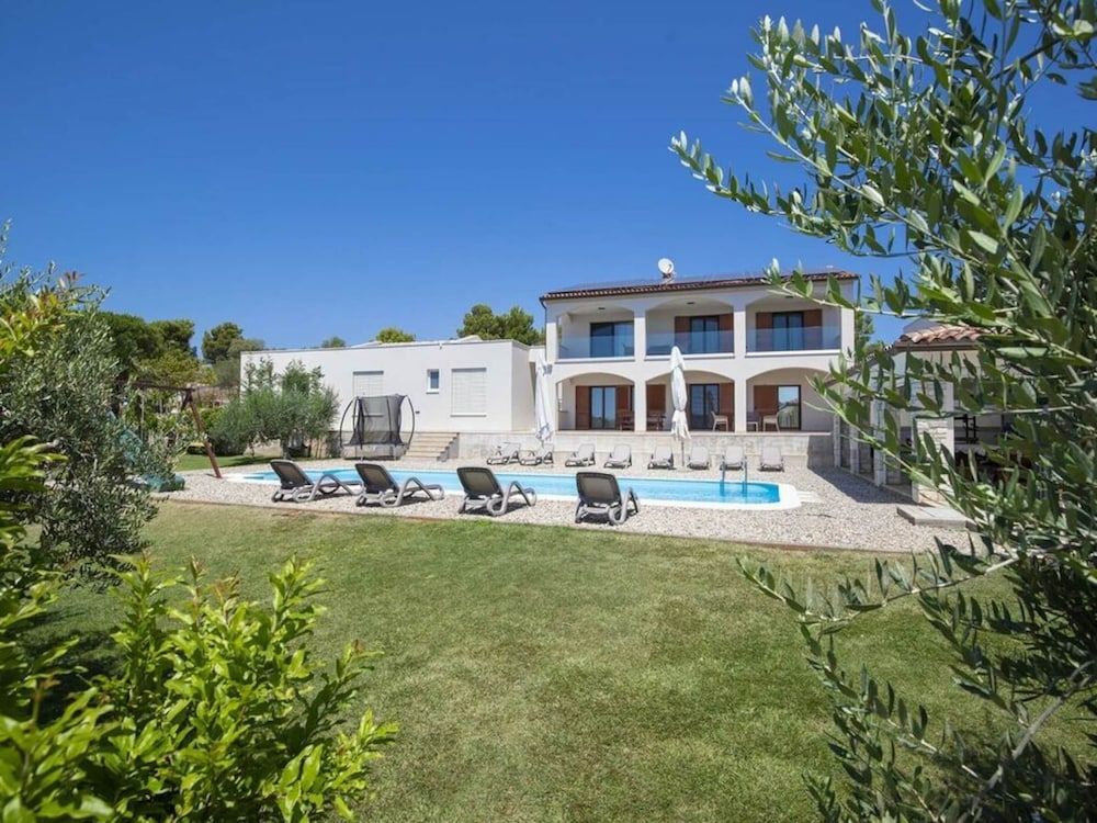 Villa Zuccon Comfortable Holiday Residence 5 estrellas en Pomer