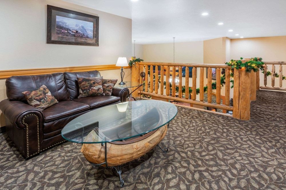La Quinta Inn & Suites by Wyndham Belgrade - Bozeman Airport 3