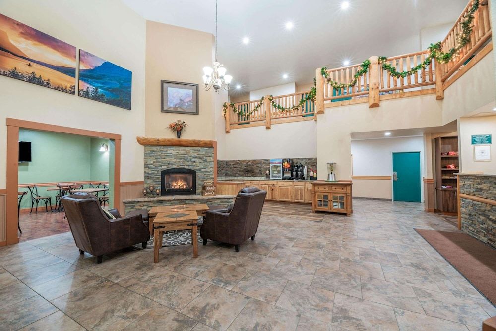 La Quinta Inn & Suites by Wyndham Belgrade - Bozeman Airport 2
