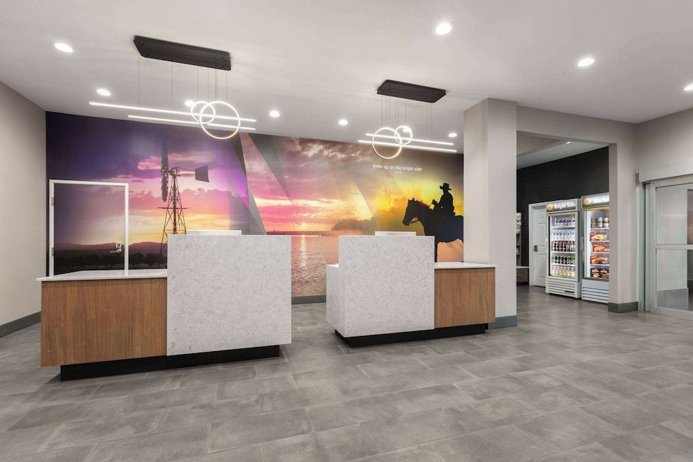 La Quinta Inn & Suites by Wyndham Belton - Temple South 2