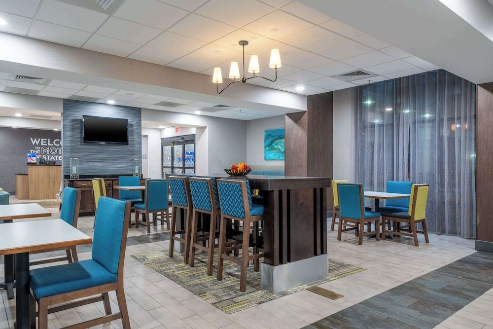 Hampton Inn Dahlgren 2