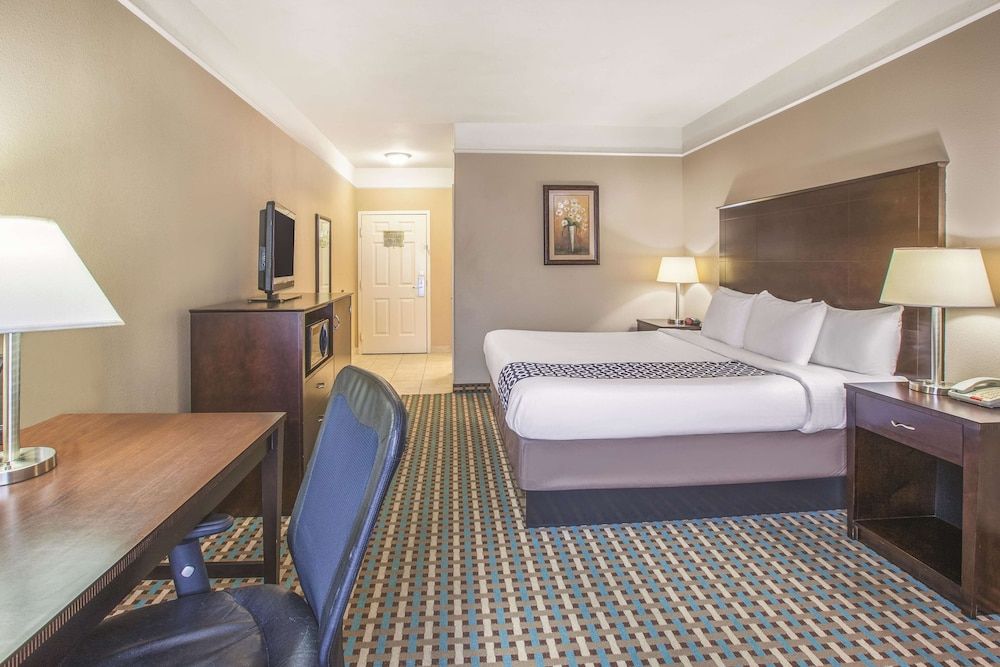 La Quinta Inn & Suites by Wyndham Bay City 3 estrellas en Bay City