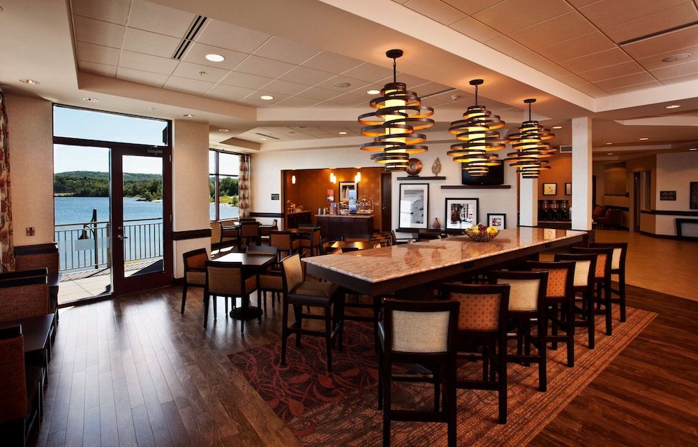 Hampton Inn Marquette/Waterfront 2