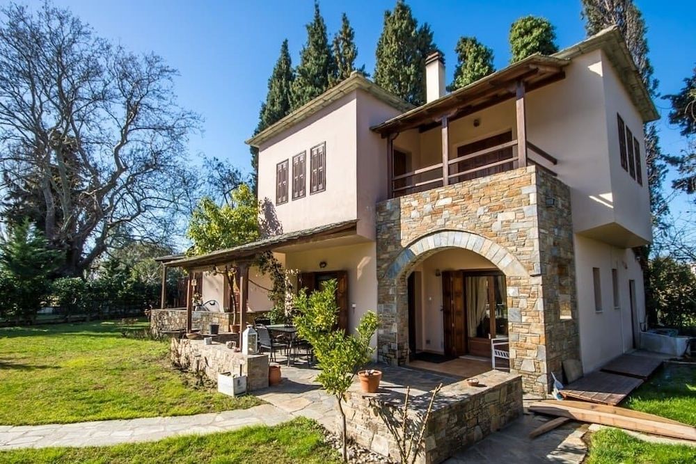 Villa Helios -1 estrellas en Koropi