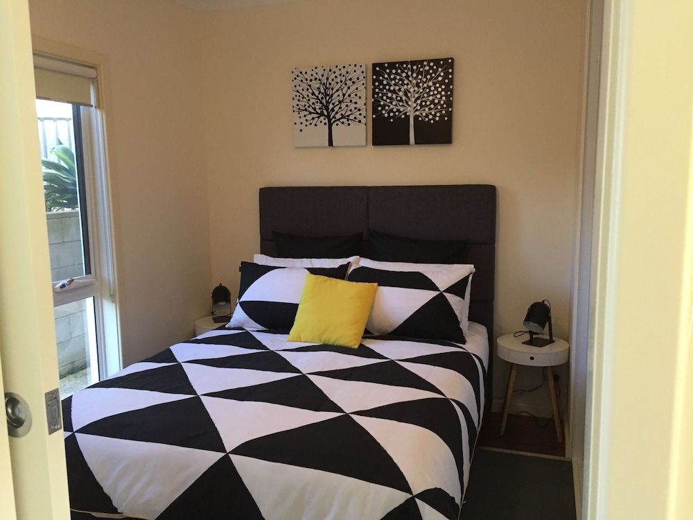 Lyreen's Apartment B&B 3