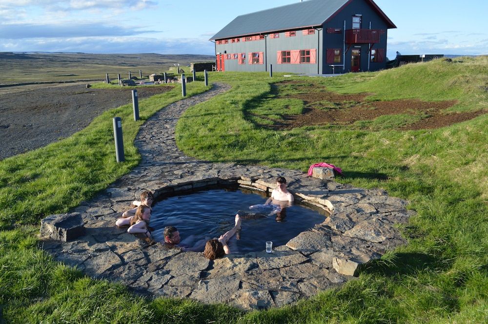 Laugarfell Accommodation & Hot Springs -1 estrellas en Laugarfell