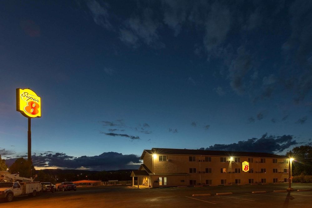 Super 8 by Wyndham Raton 2 estrelas em Raton