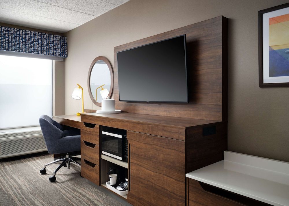 Hampton Inn Troy 3