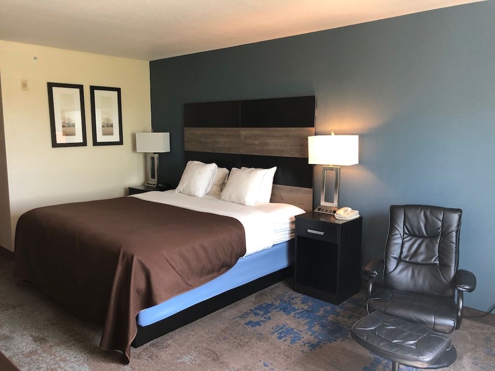 AmericInn by Wyndham Maquoketa 3
