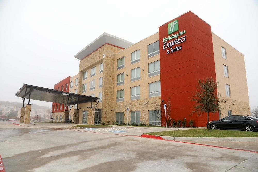 Holiday Inn Express & Suites Forney by IHG 3 estrellas en Forney