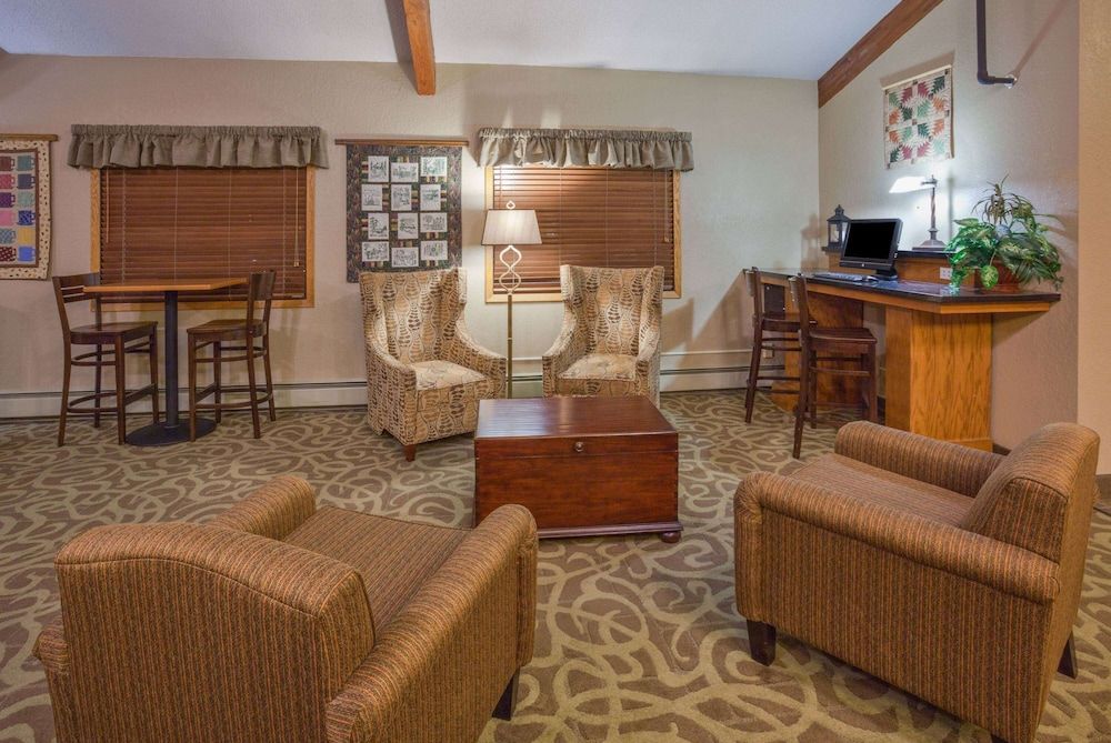 AmericInn by Wyndham Roseau 3