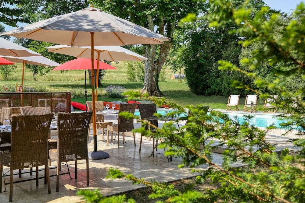 Le Chateau de Camille -1 estrellas en Saint-Jean-le-Comtal