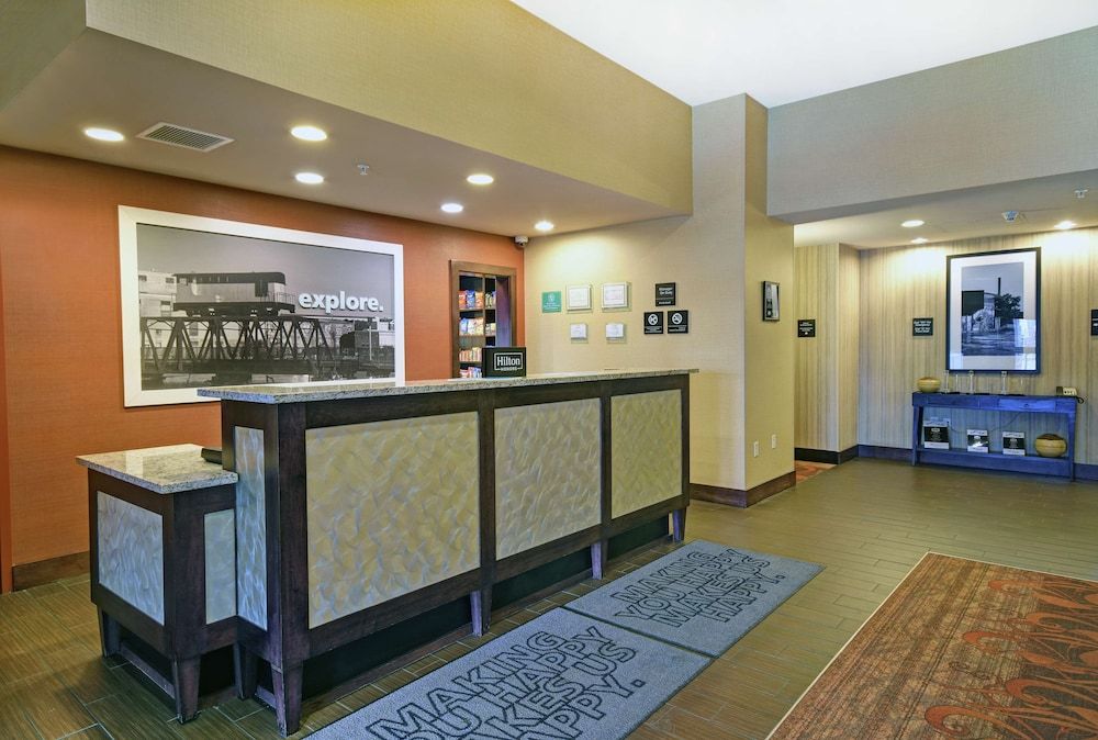 Hampton Inn Beloit 2
