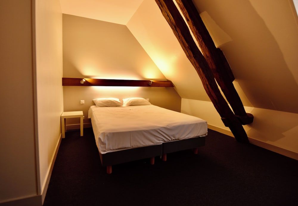 Le Relais du Château -1 estrellas en Saint-Fargeau