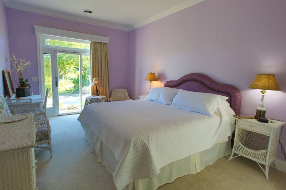 Inntiquity A Country Inn 3