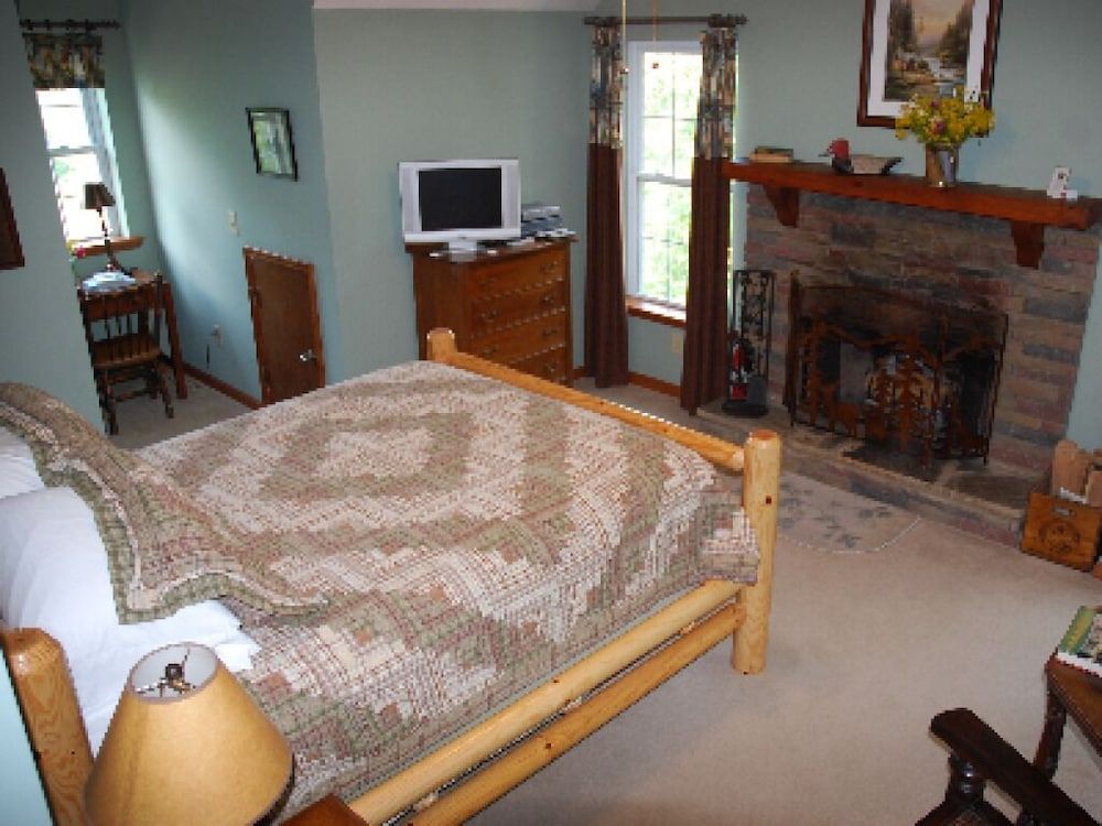 Long Mountain Lodge 3