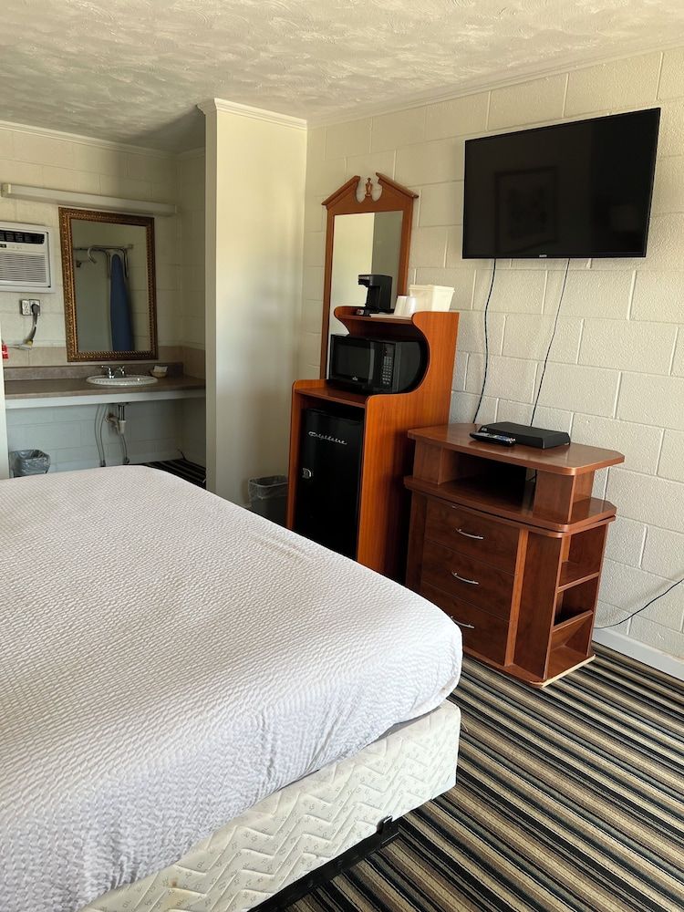 Ballinger Inn 3