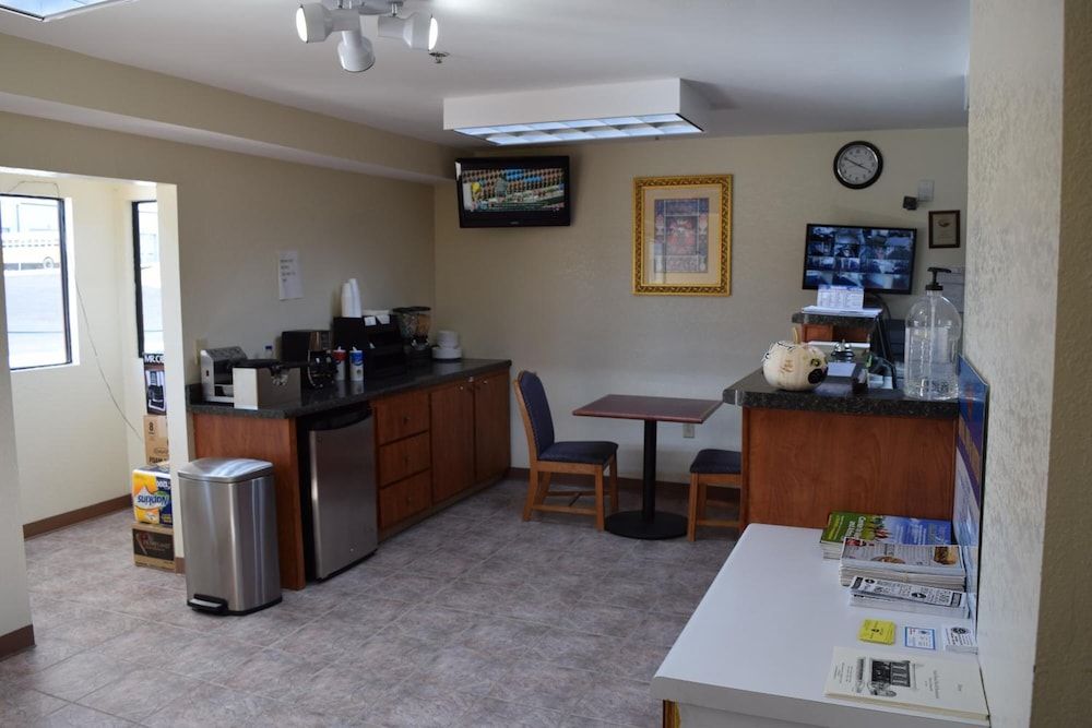 Royal Inn Douglasville 3