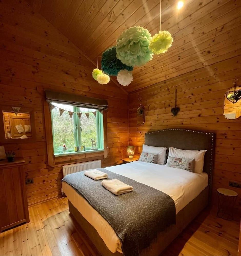 Hollybush Lodges 2